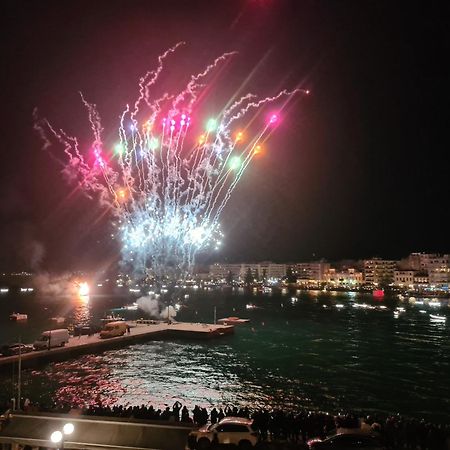 Debbies Διαμέρισμα Δίπλα Στο Νερό #2 ! Chalkida Exterior photo