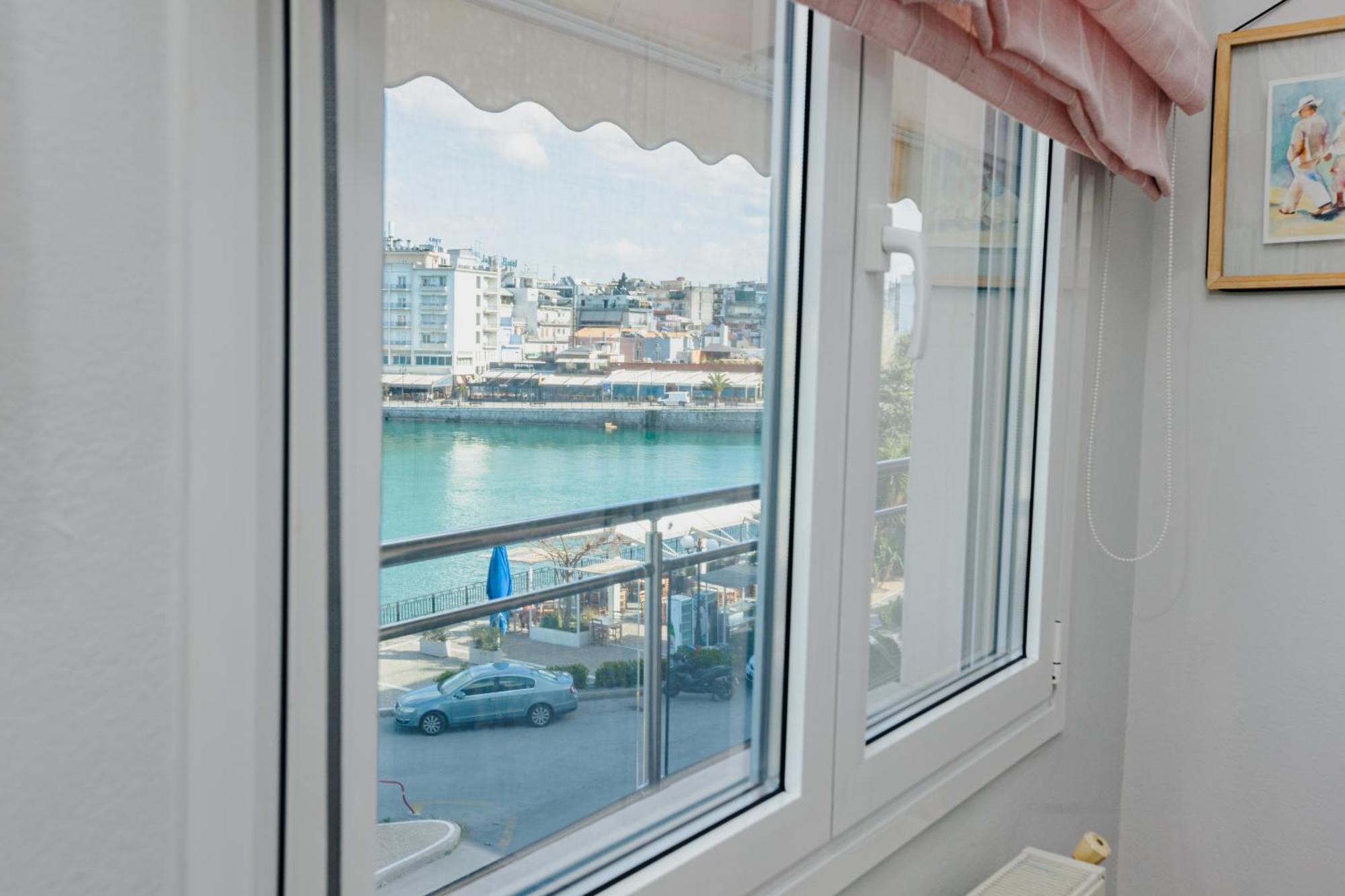 Debbies Διαμέρισμα Δίπλα Στο Νερό #2 ! Chalkida Exterior photo